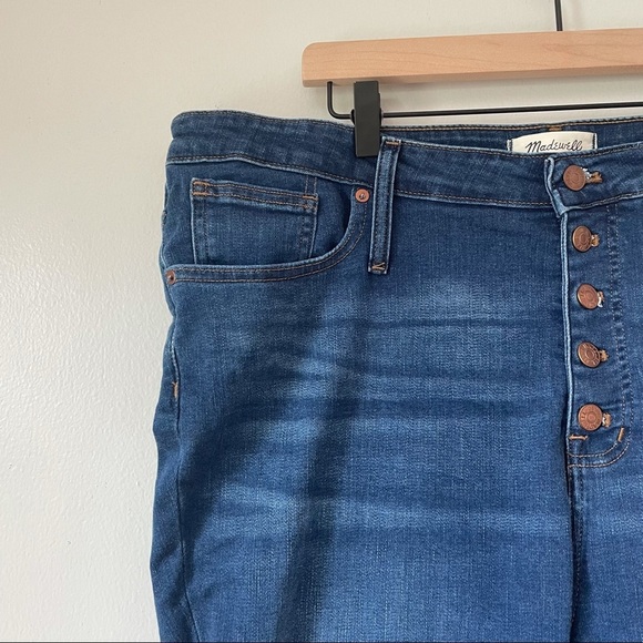 Madewell 9” Button Front Mid-Rise Skinny Jeans - Picture 4 of 9